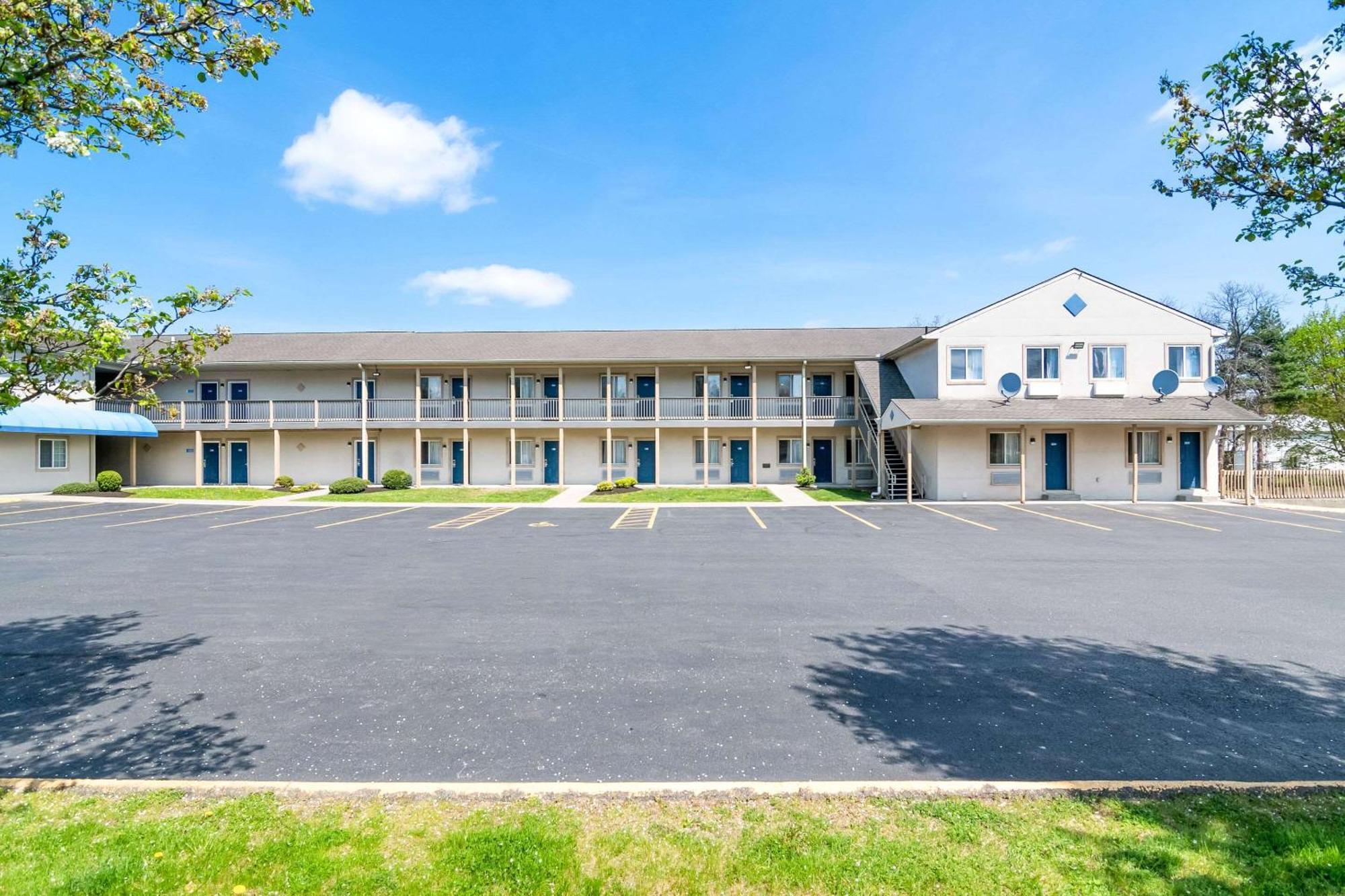 Econo Lodge Bethel - Danbury Exterior foto